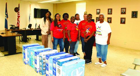 Eastern Star makes donations to help Jonesville residents beat the heat