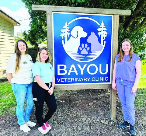 Pictured left to right: Alana Huett, Ainsley Terry, and Dr. Taylor White, DVM.