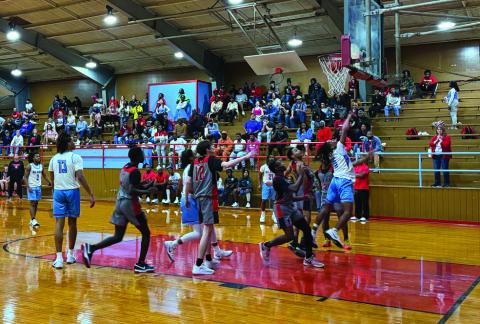 Block Bears take Bi-District game